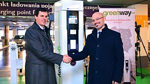 Otwarcie pierwszej stacji ładowania pojazdów elektrycznych w sieci Greenway