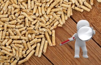 Afera związana z rusztami awaryjnymi nieco przycichła, ale to nie oznacza, że problem nie istnieje. Czy UOKiK przeprowadził kontrole kotłów na pellet? Mamy oficjalną odpowiedź.
